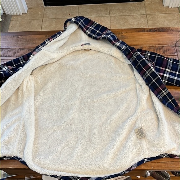 Boston Traders flannel Hoodie - Picture 7 of 7